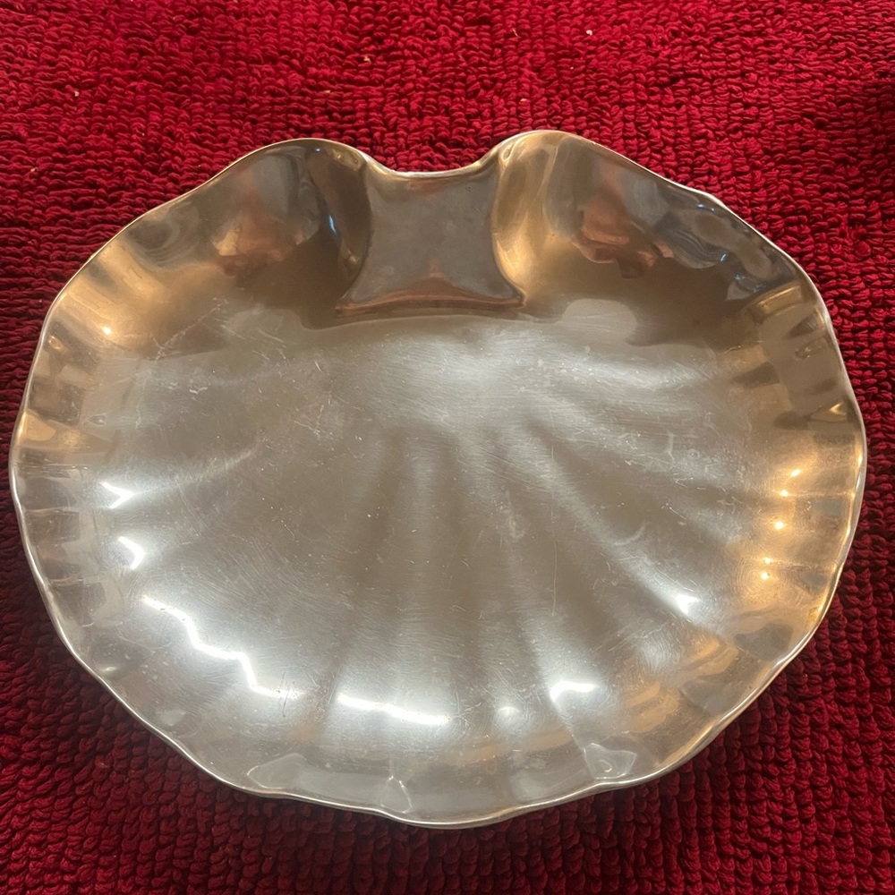 Wilton‎ Elegant Silver Shell-Shaped Serving Dish. 11.5x9